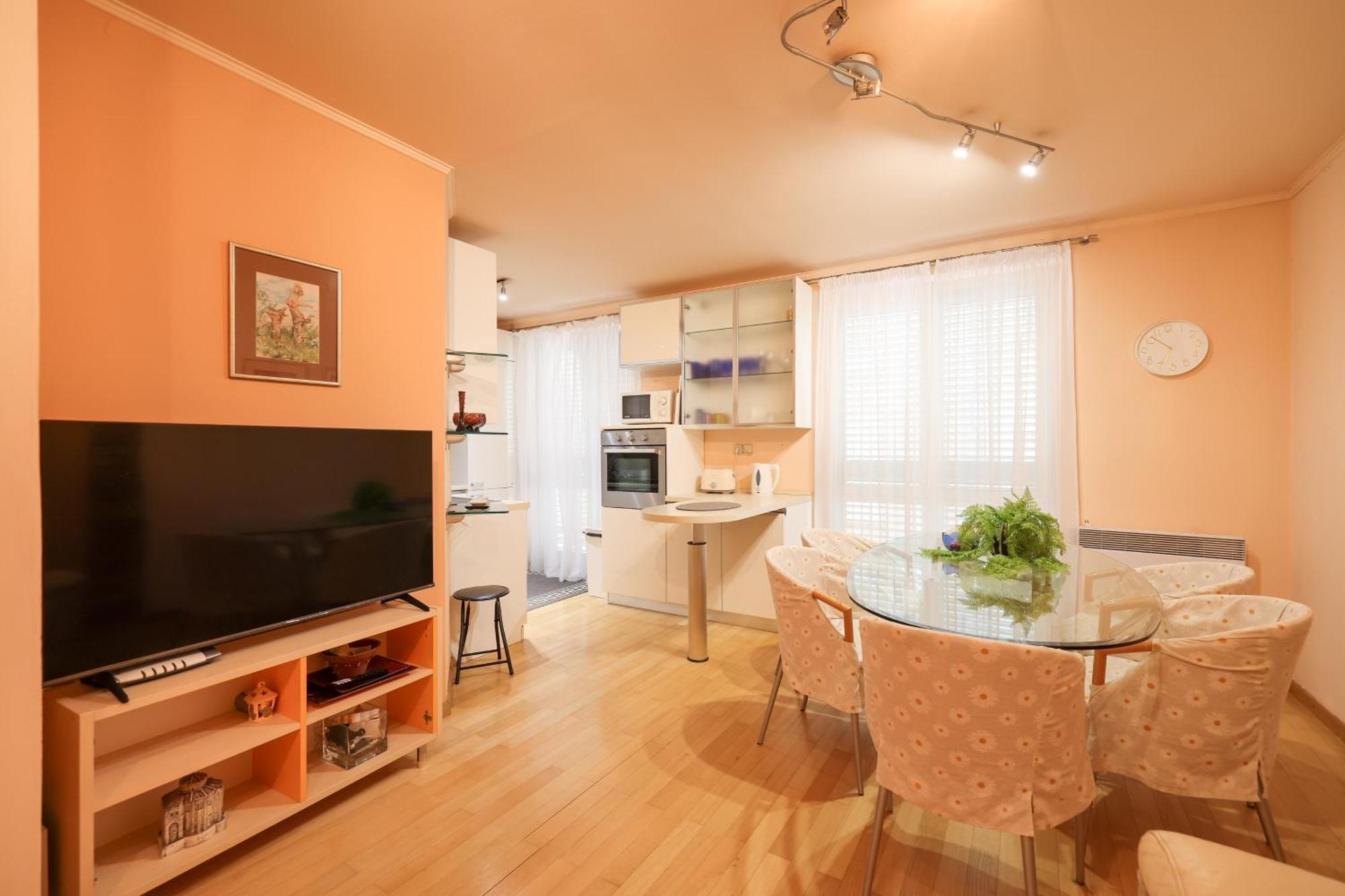 Zorica - 2 Bedroom In Centar Apartment *